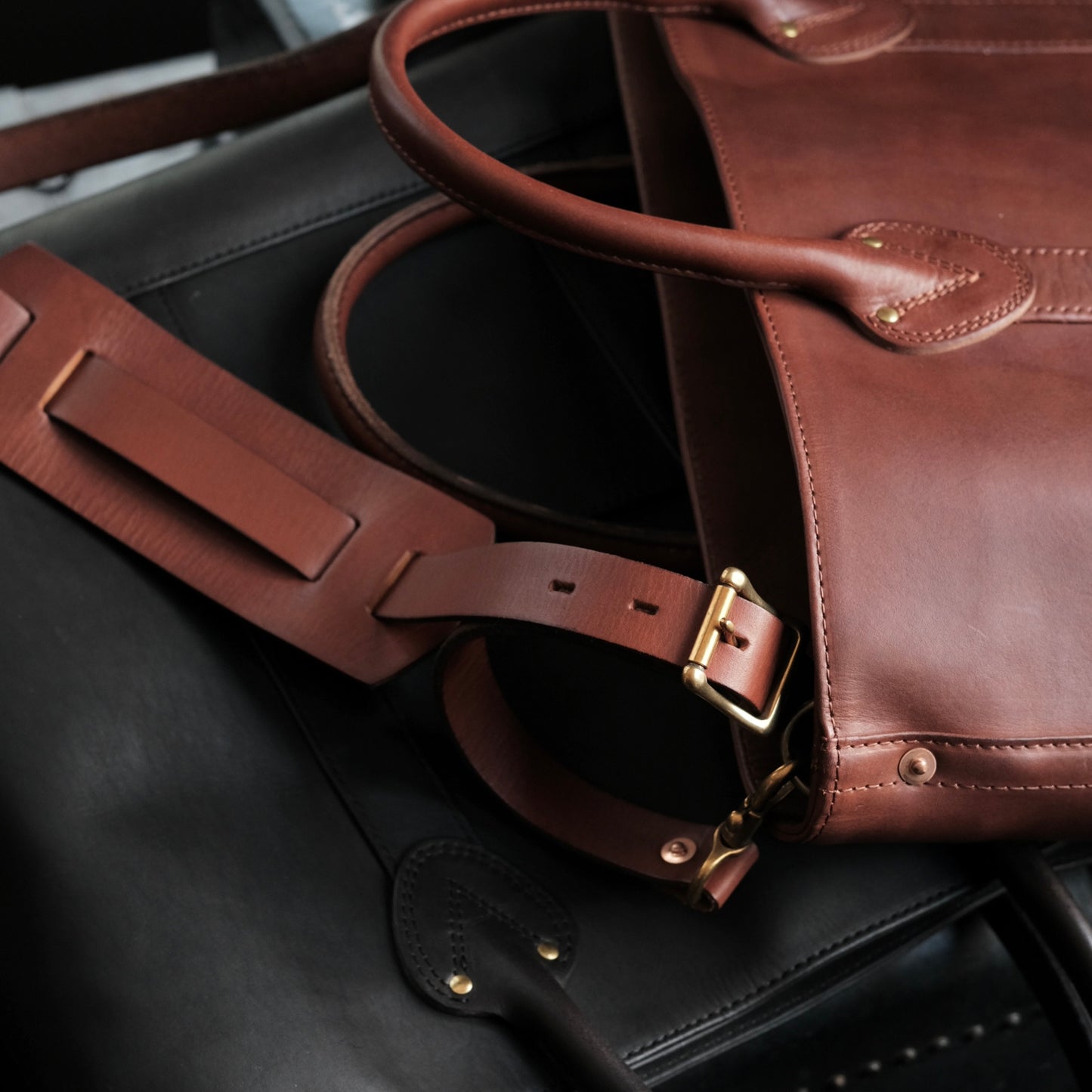 VASCO Leather Boat Tote Bag