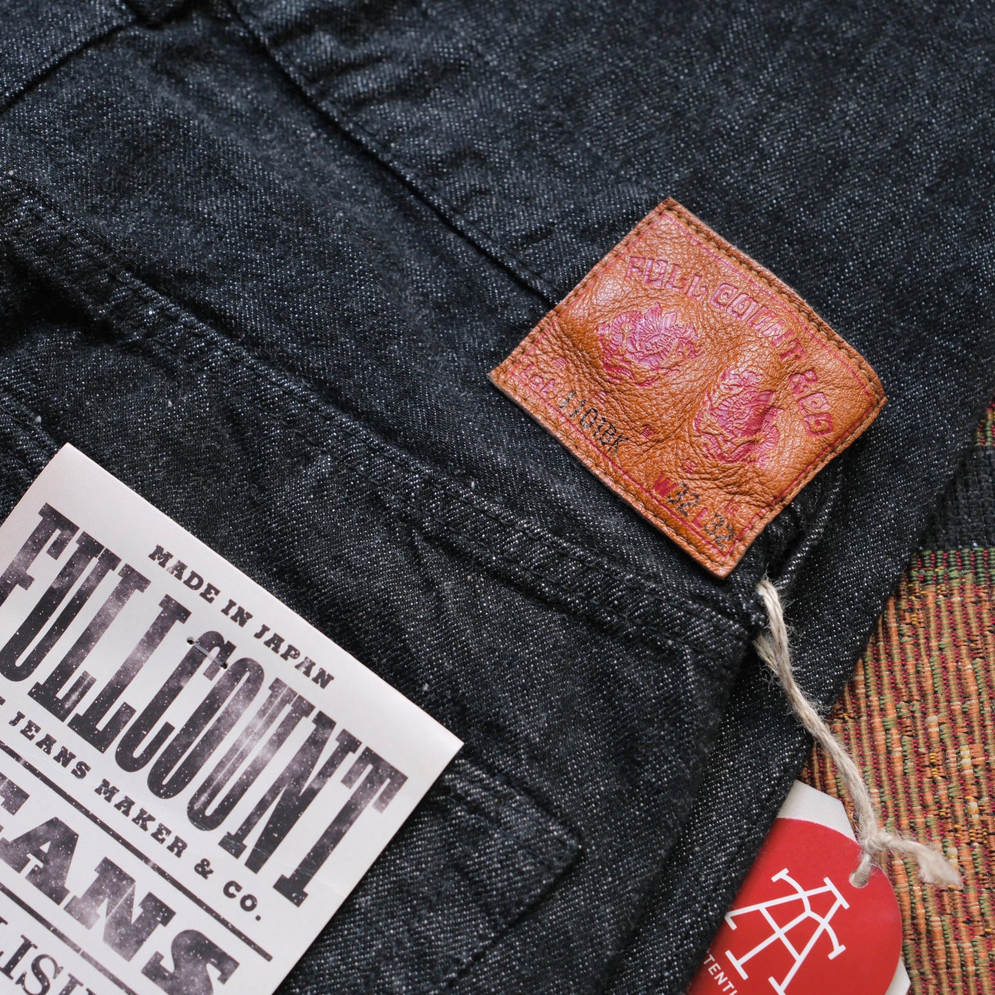 FULL COUNT 1101BK Jeans