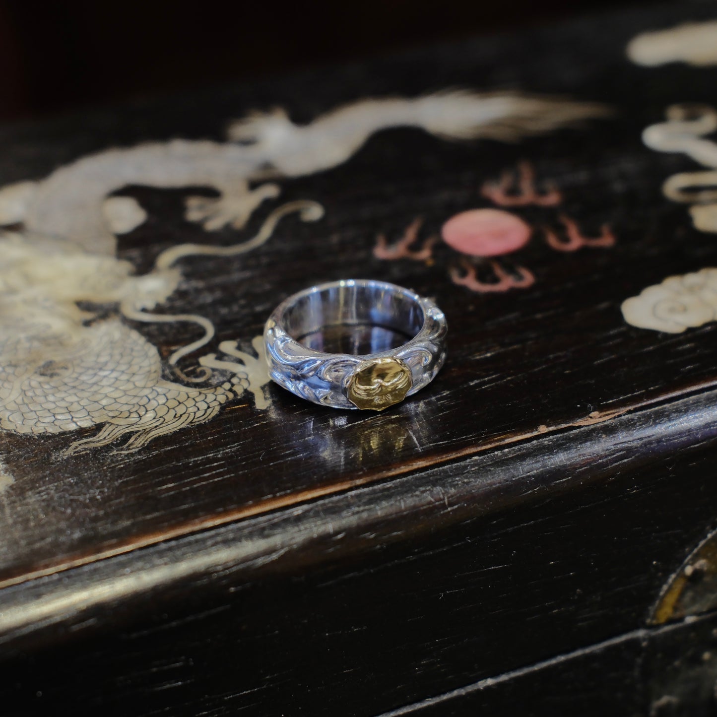 Dear Blossom Karakusa Ring with K18 Gold Plate Eagle (R-138)