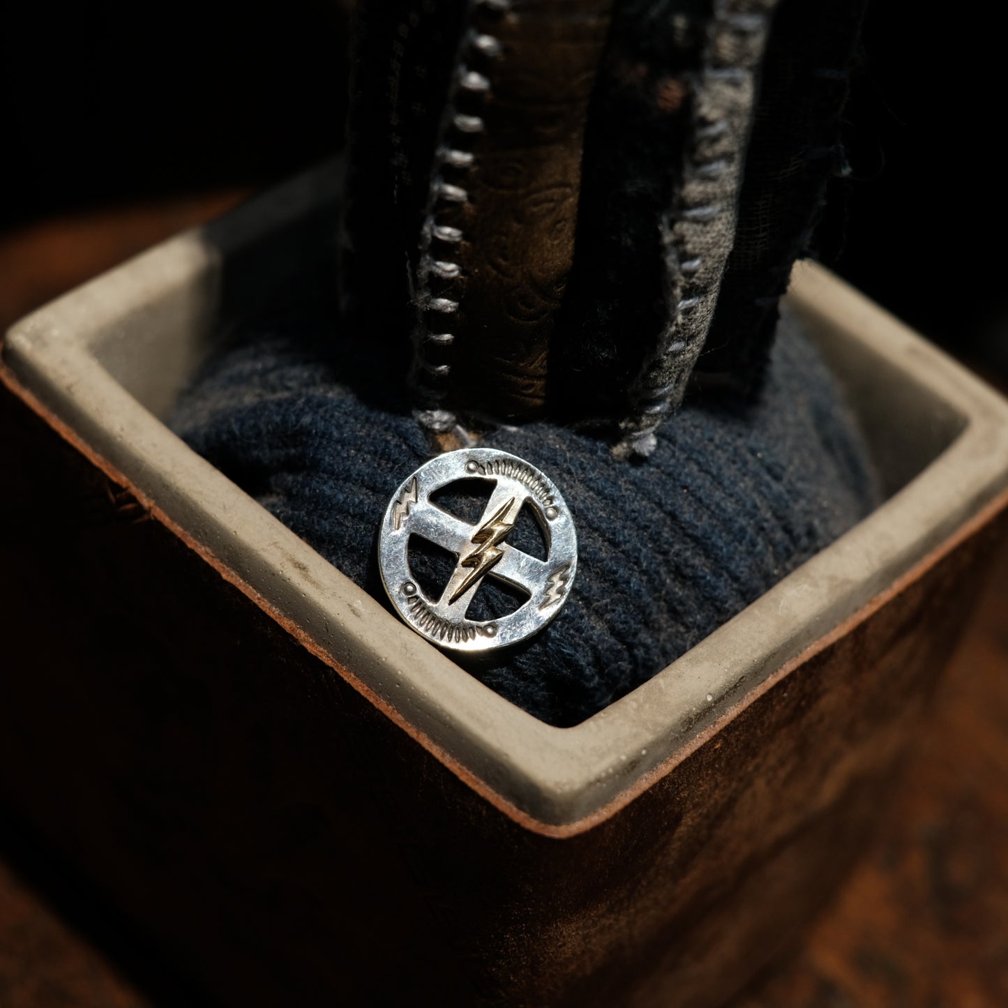 Dear Blossom Silver Wheel w/ K18 Gold Thunder