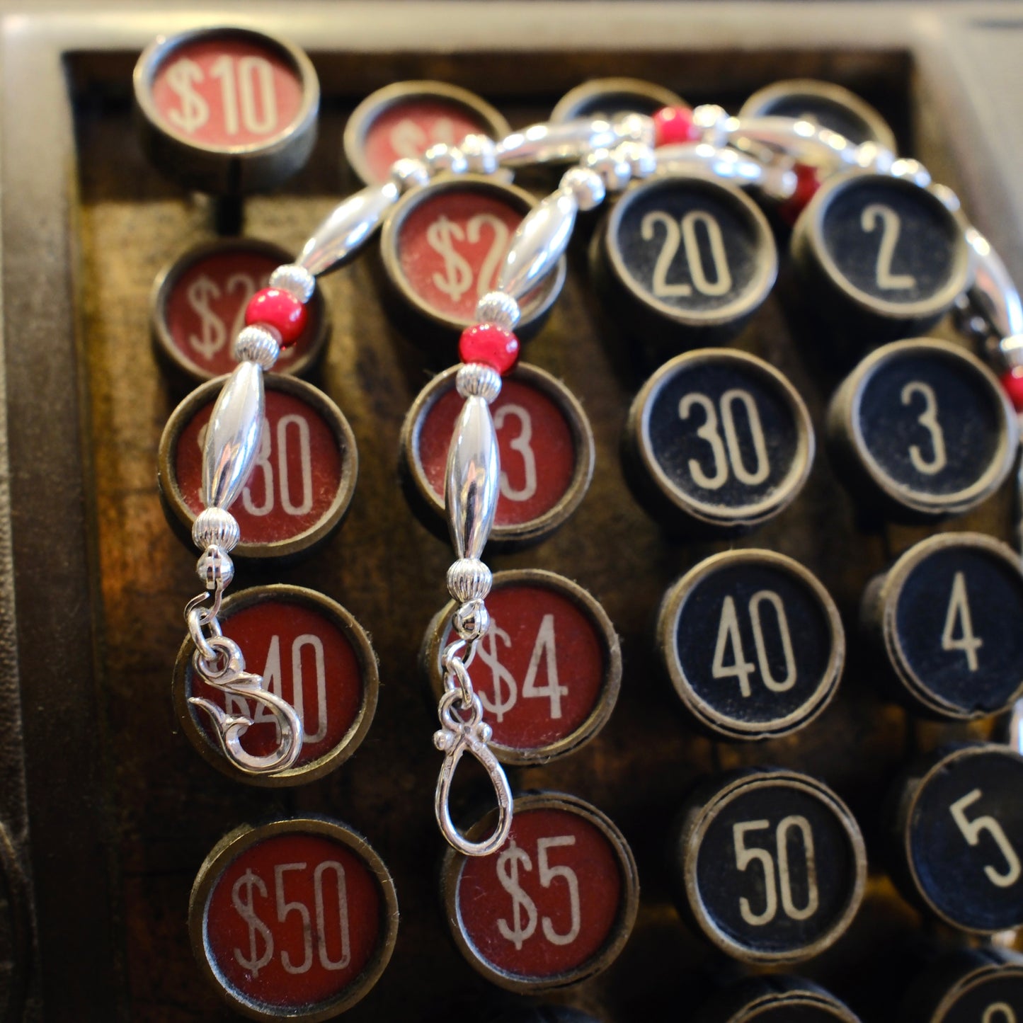 Dear Blossom Whitehearts Beads Necklace