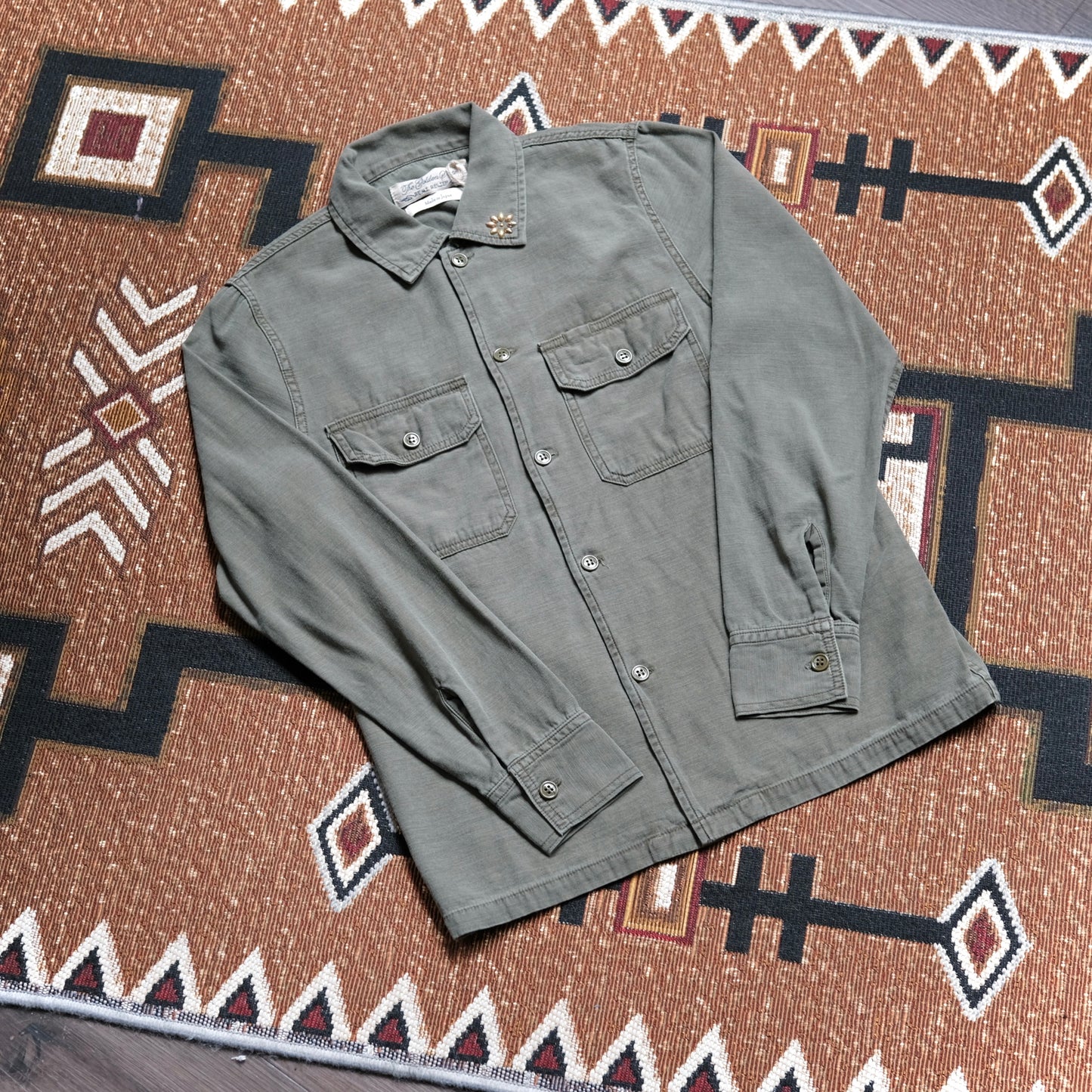 REMI RELIEF Military Shirt (Small Flower Studs)