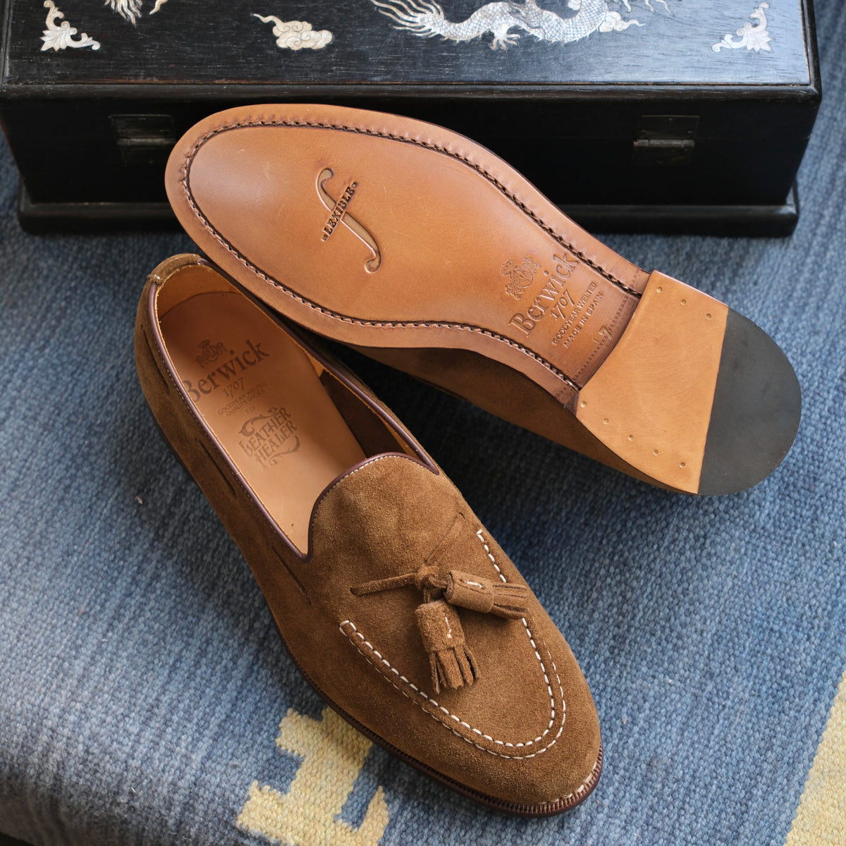 Berwick1707 Suede Unlined Tassel Loafer