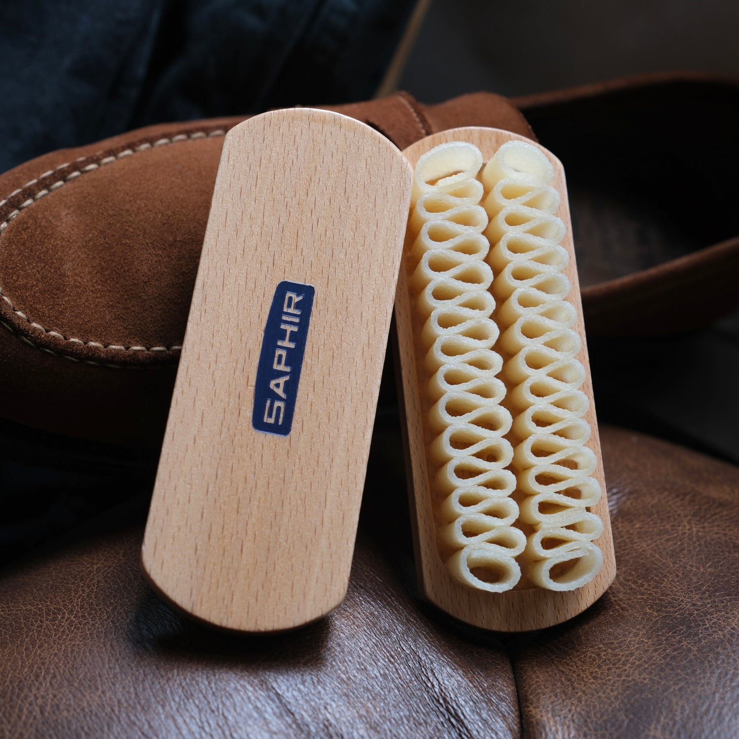 Saphir Wooden Suede Crepe Brush