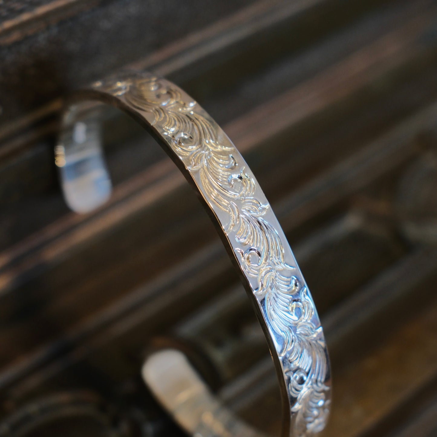 Dear Blossom Arabesque Bangle (8mm) (B-006)