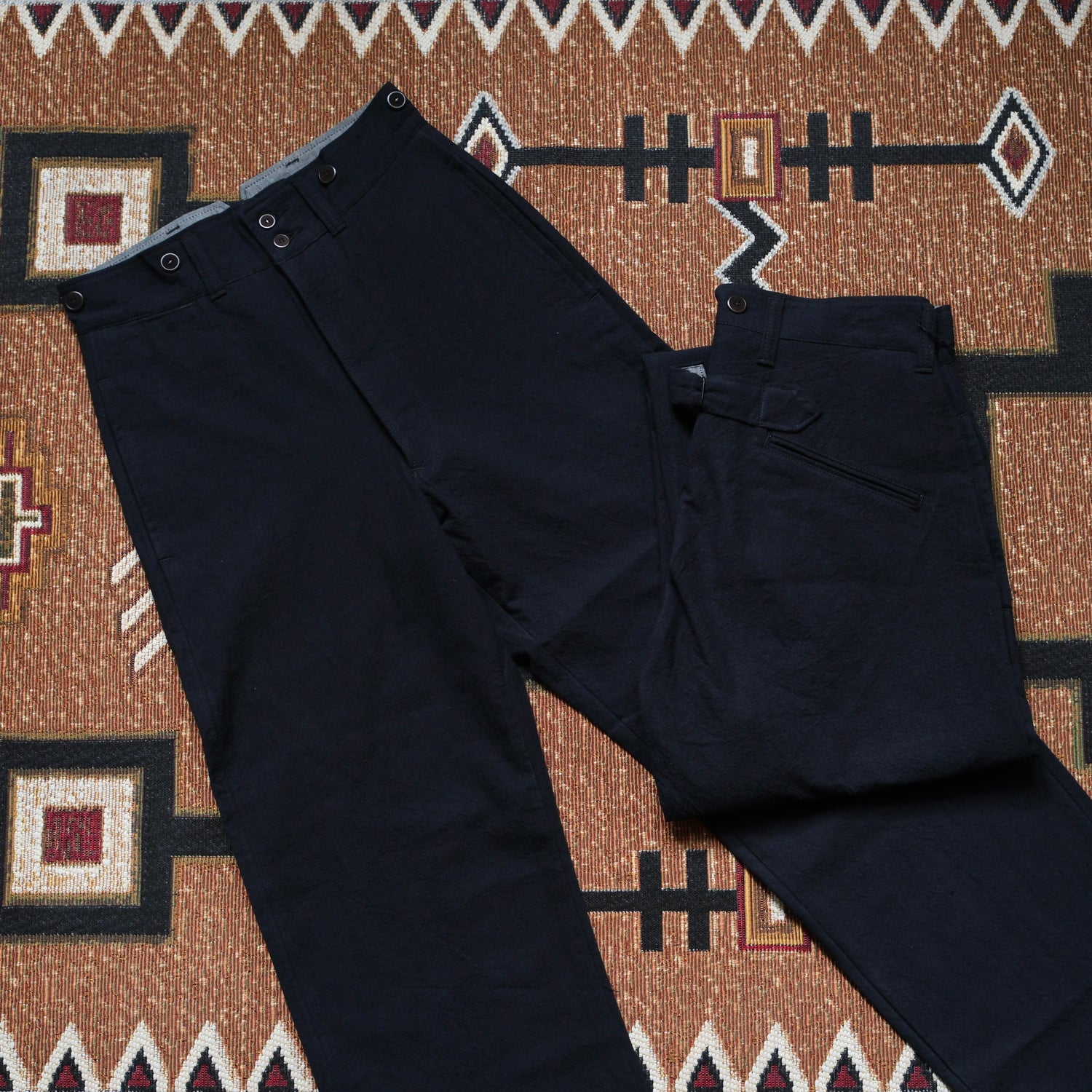 BLACK SIGN Ancient Cloth Avignon Trousers