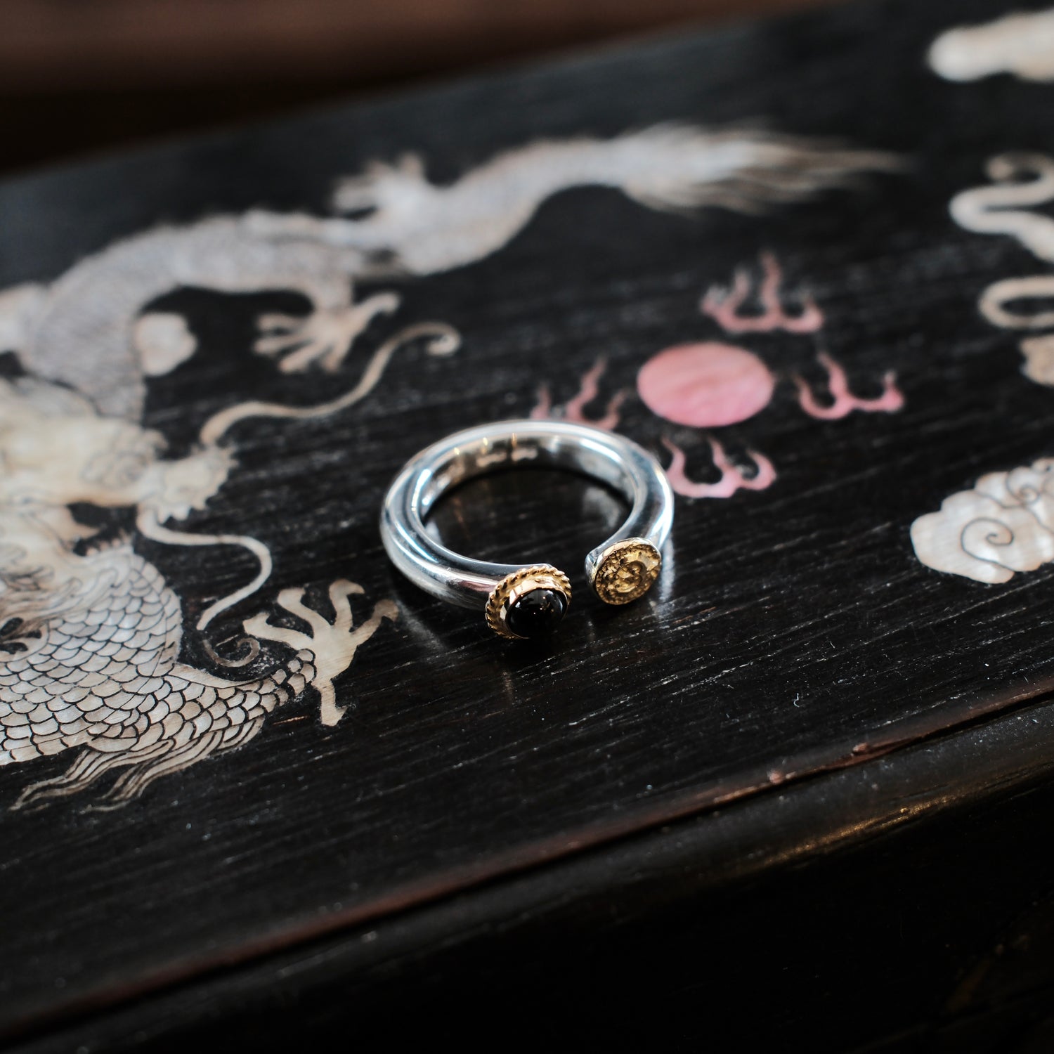Dear Blossom K18 Gold Plate Naja Eagle & Gold-Rim Star Diopside Ring (R-092)