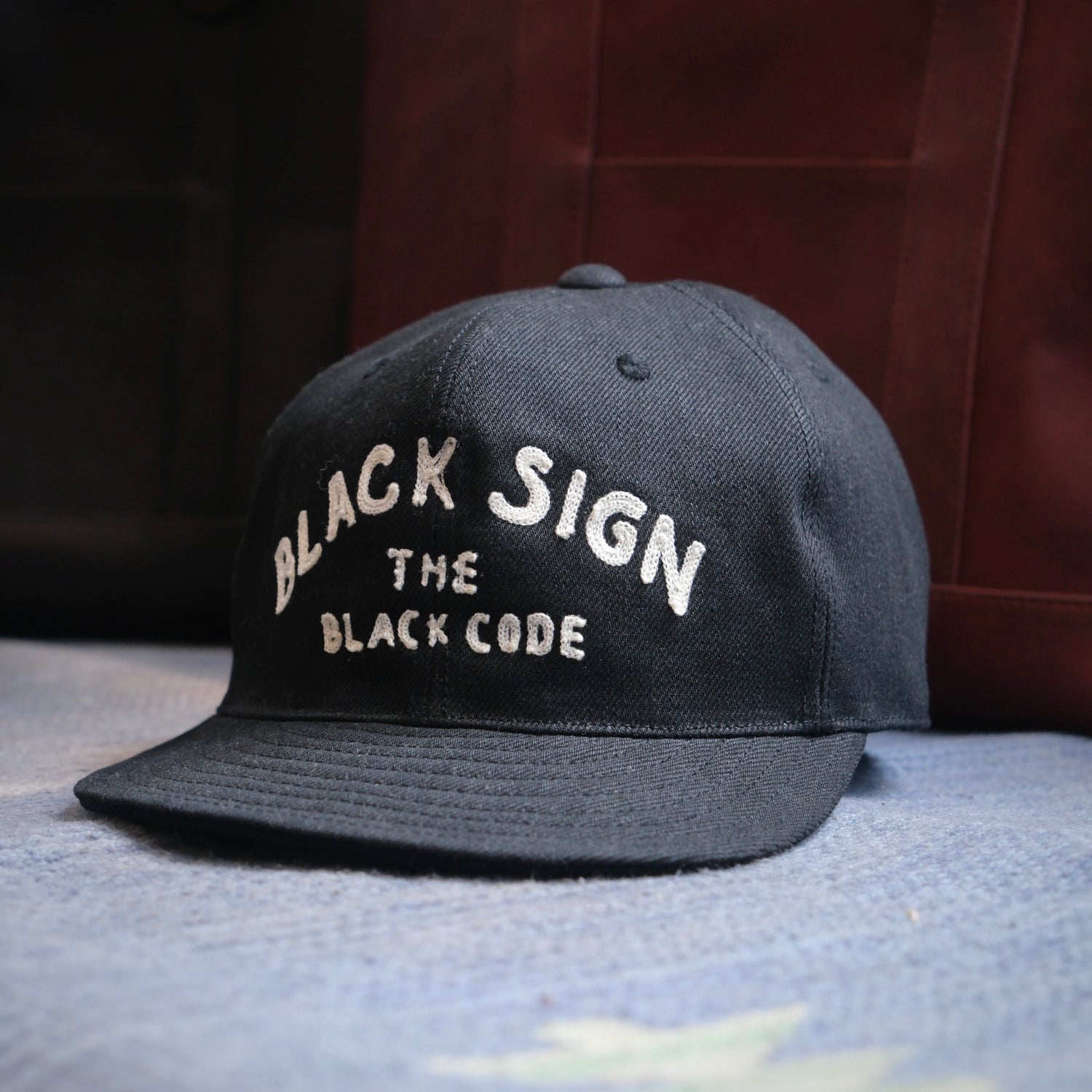 BLACK SIGN "BLACK CODE" Trucker Cap