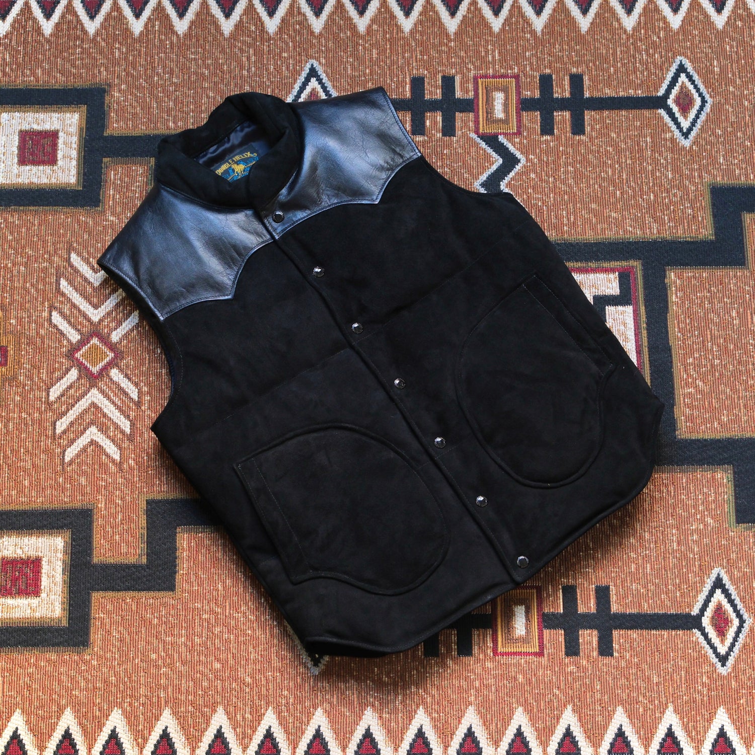 DOUBLE HELIX The Boxer Vest (Suede)