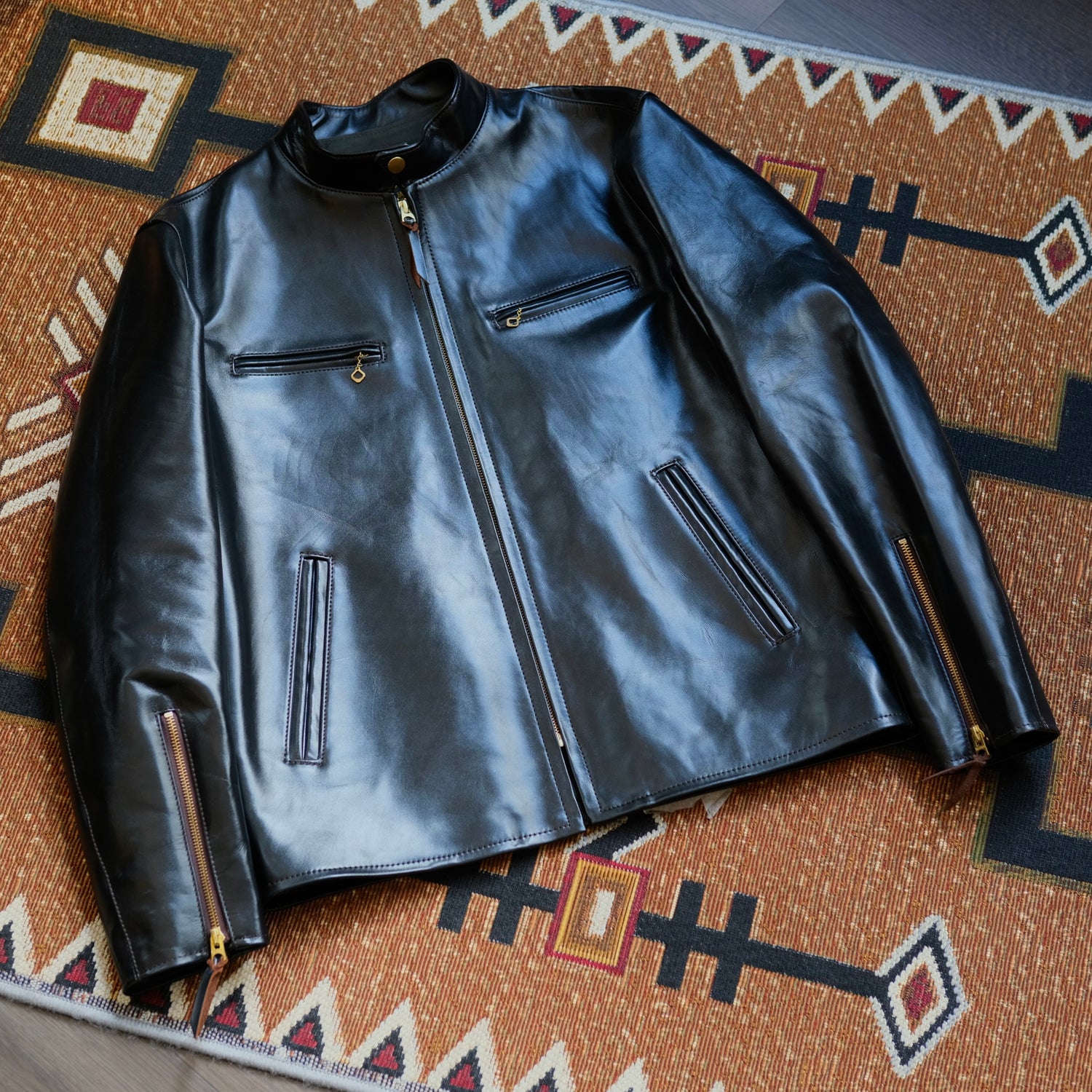 Y'2 LEATHER Horsehide Single Riders