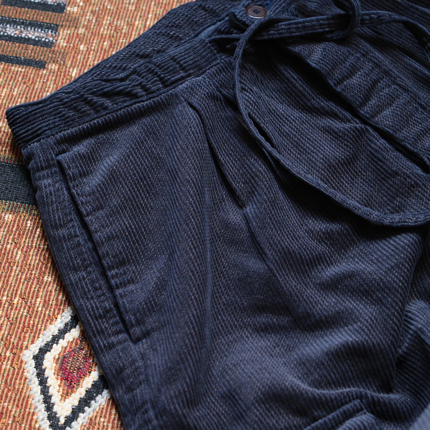 BLACK SIGN Ripple Cord Field Trousers