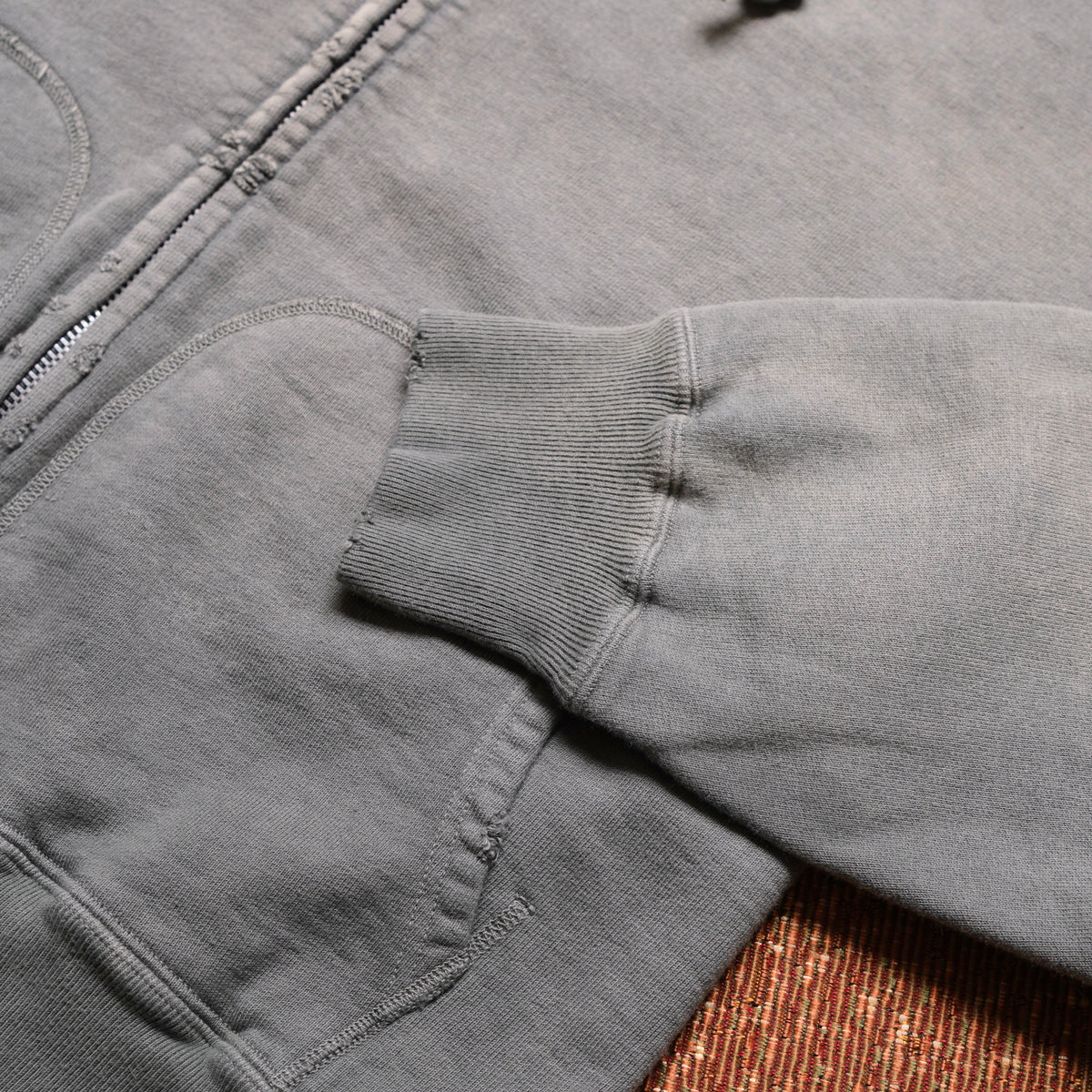 BOW WOW Faded Zip Hoodie (HONOR NEWSBOY)