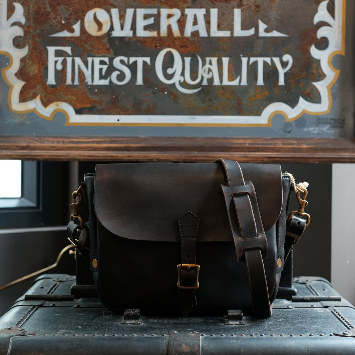 VASCO Postman Shoulder Bag – Leather Healer