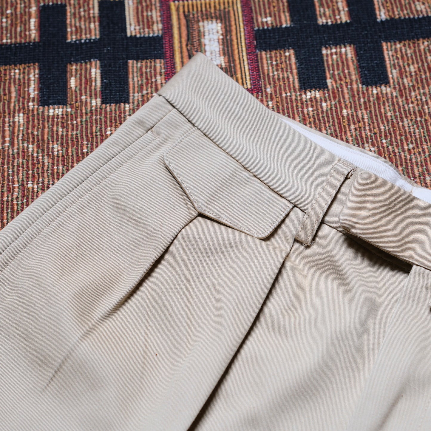 HAND ROOM 2Tuck Dress Chino Pants