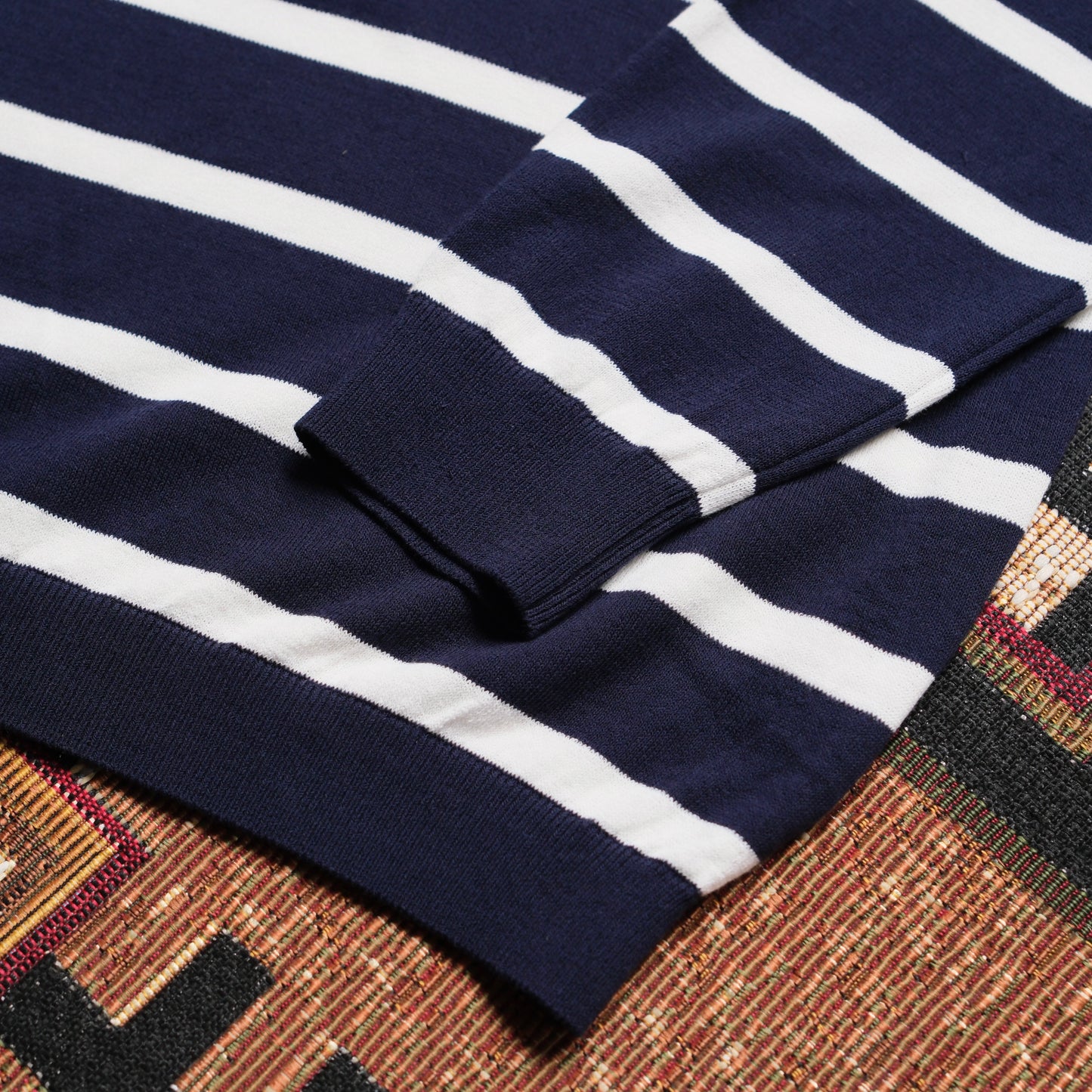 MOONCASTLE Ice Cotton Long Border Crewneck (25FW)